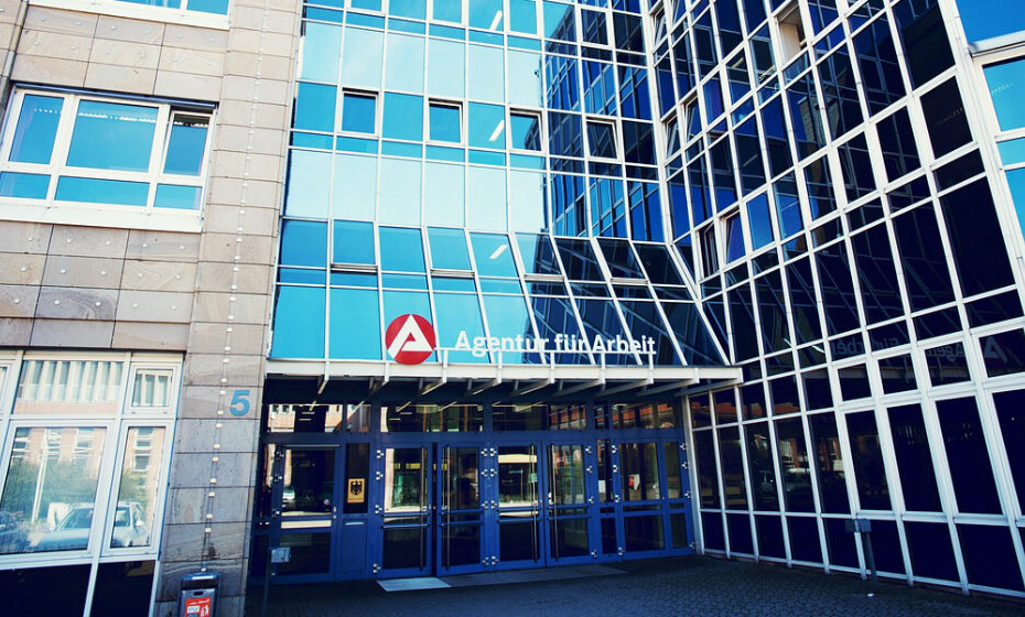 Agentur für Arbeit/Jobcenter (Bildquelle: Bild von andreas160578 auf Pixabay)